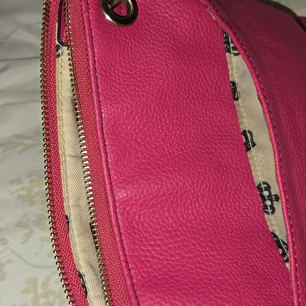 Juicy Couture Preppy Pink Fantasy Crossbody Bag - Picture 3 of 8